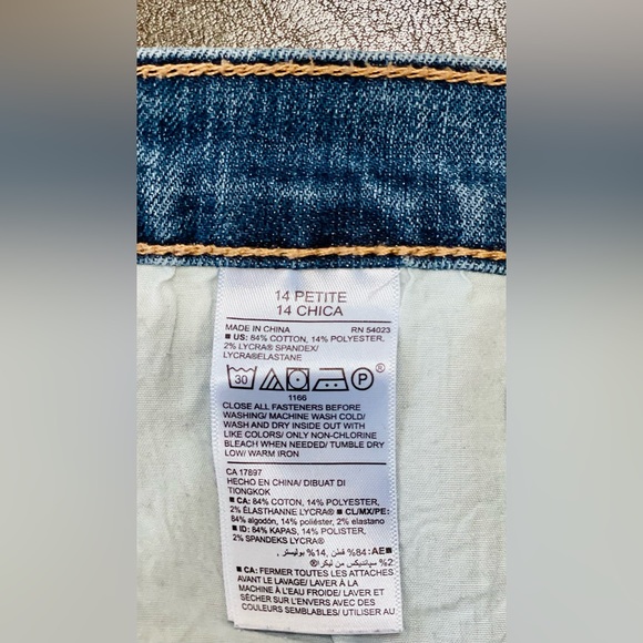 Old Navy Women’s Boot-Cut Jeans, Size 14P - Picture 5 of 14